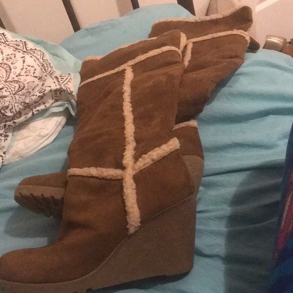 Shoes - Size 8m boots